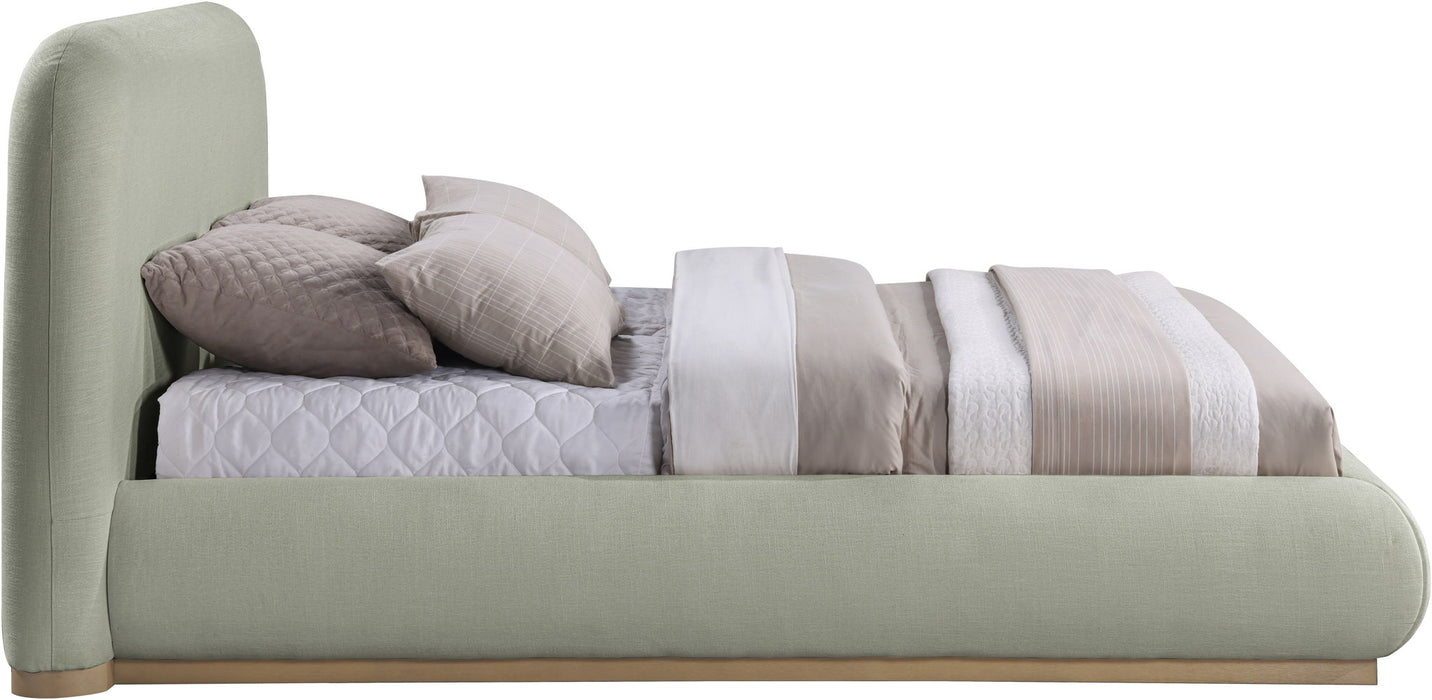 Vaughn - Chenille Bed With Natural Base