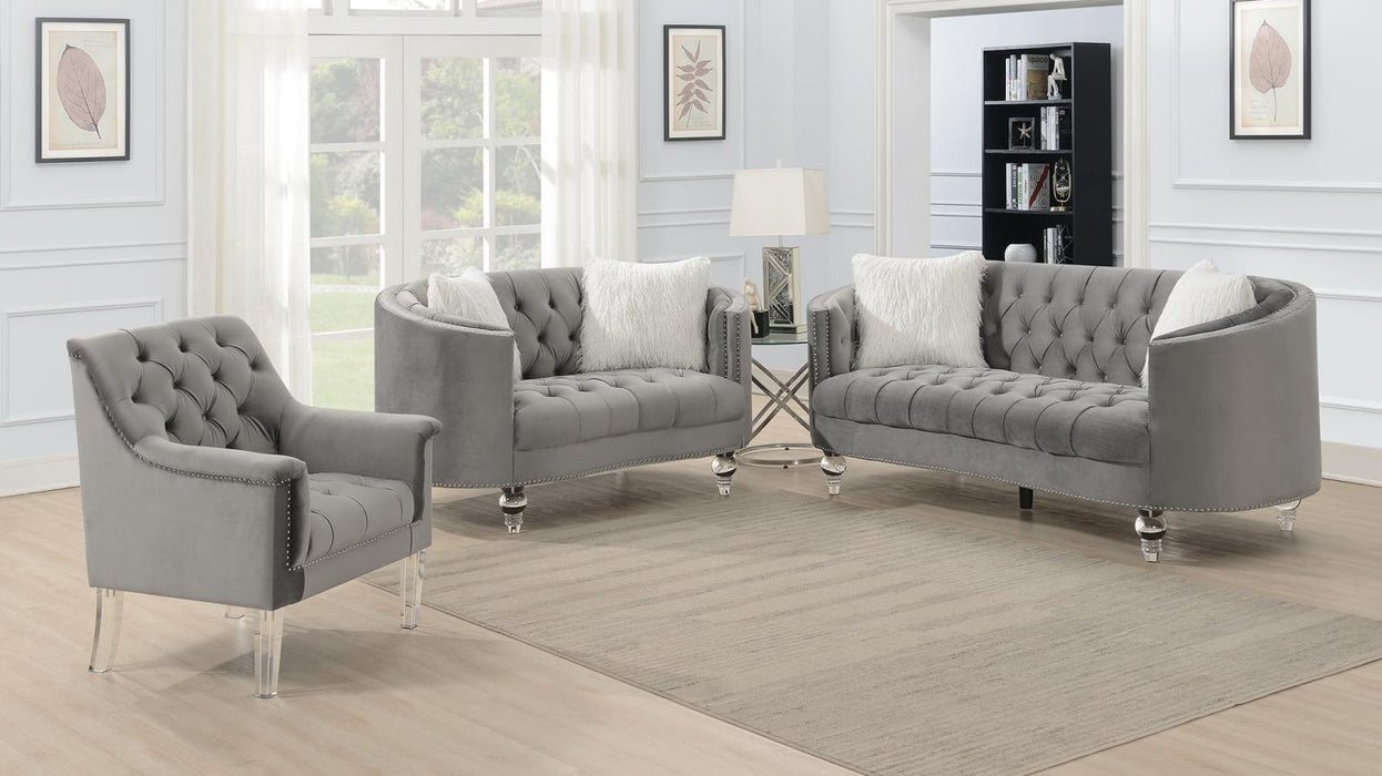 U224 - Sofa With Two Fur Pillows & Acrylic Legs - Gray