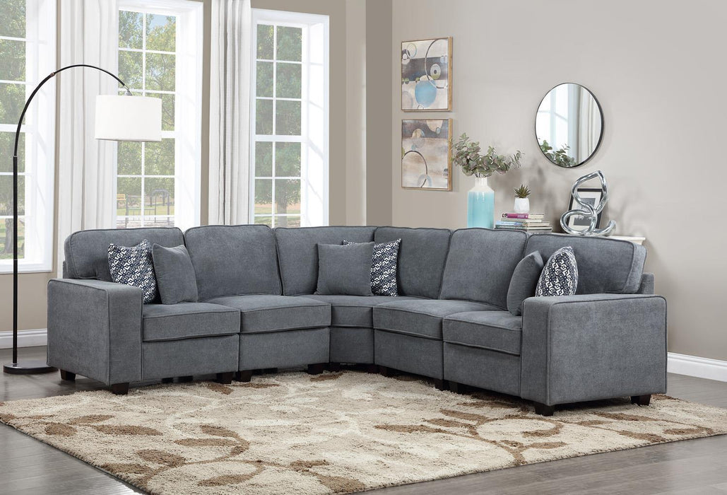 U279 - Sectional