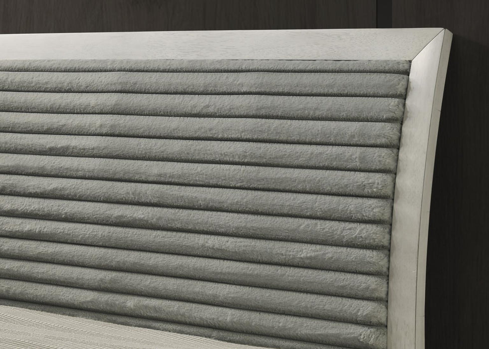 B320 - Oak Night Stand - Antique White