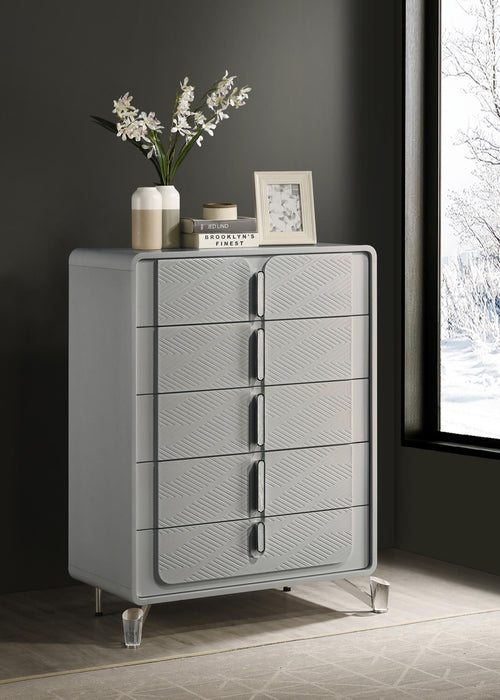 B023 - Chest - Cool Gray