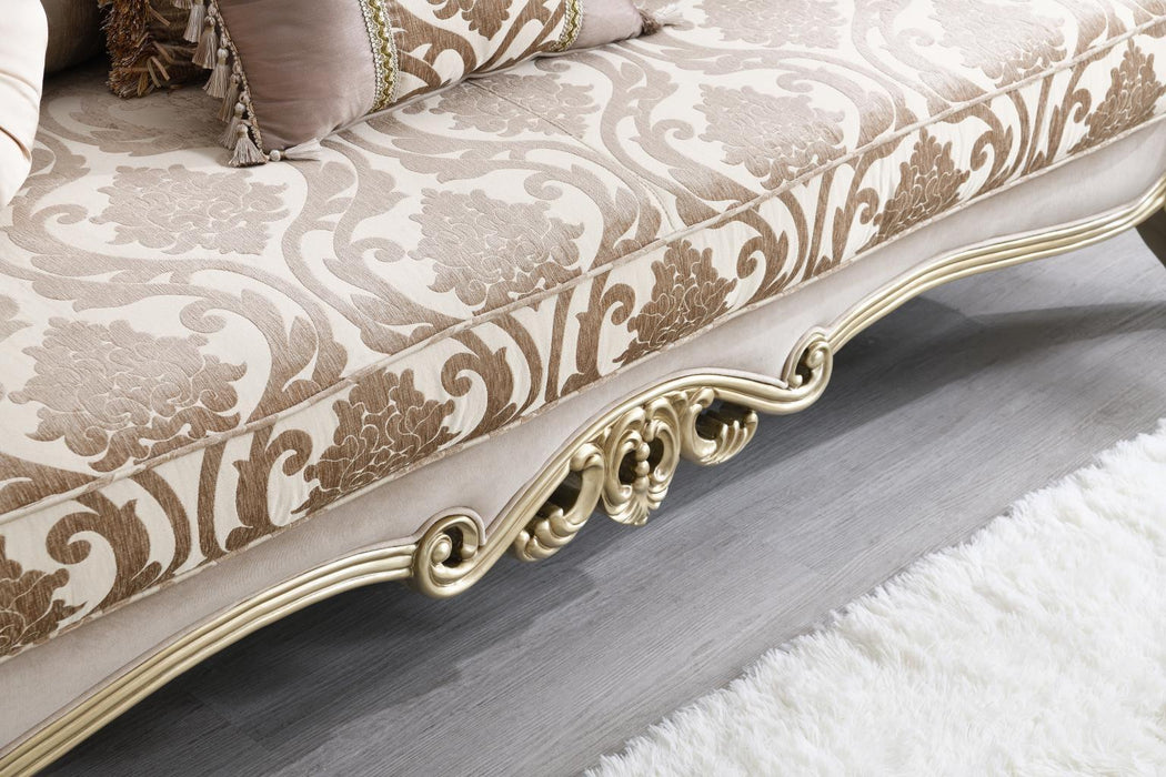 U199 - Traditional Sofa - Beige
