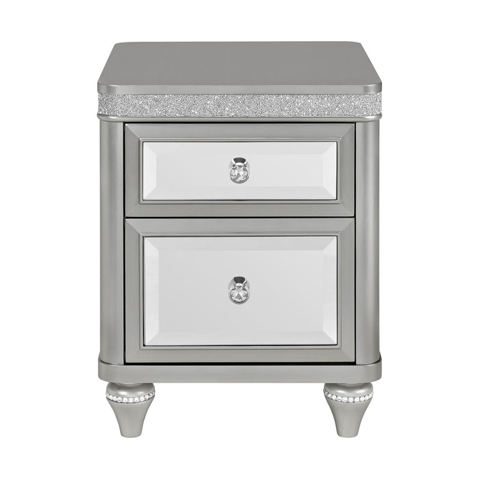 Avril - Chairside Table With Power/USB - Silver