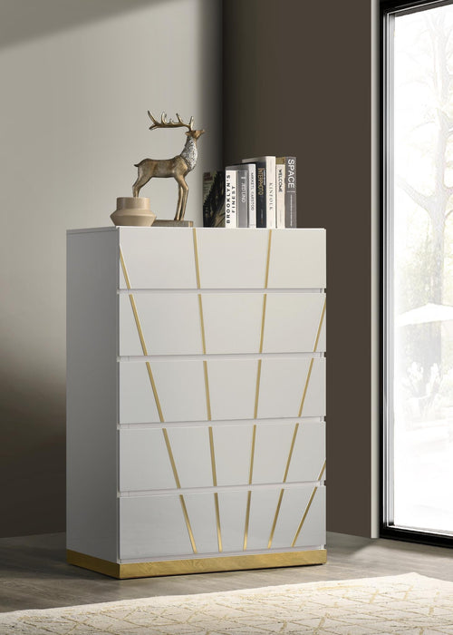 B205 - Chest - White / Gold