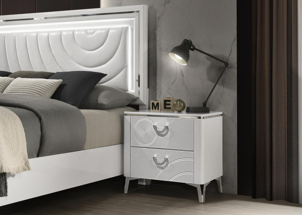 B119 - Nightstand - White