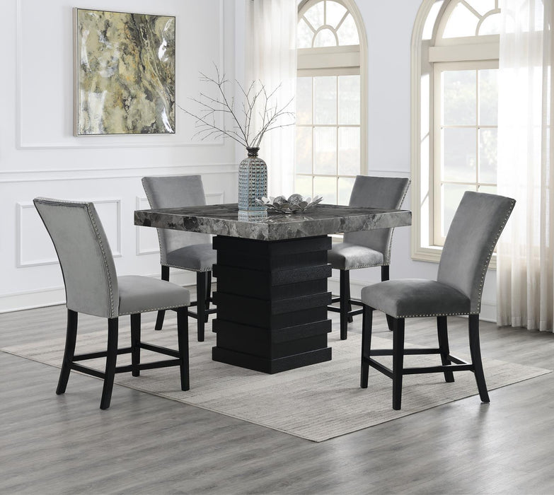 D136 - Dining Room Set With 4 Leather Chairs
