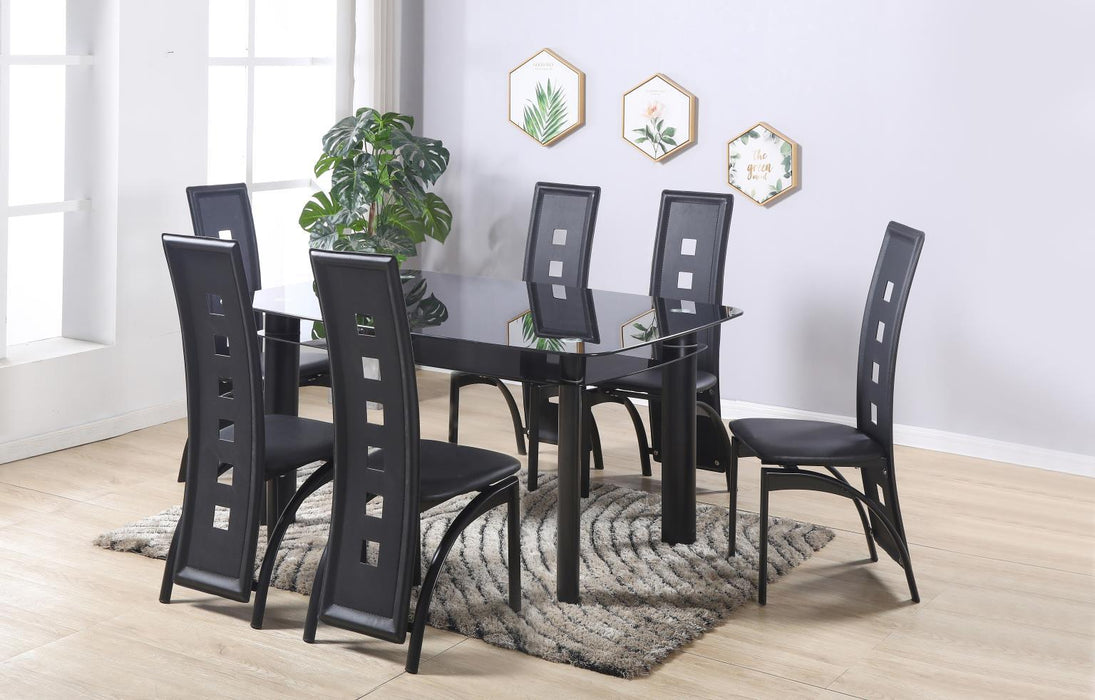 D323 - Dining Room Set