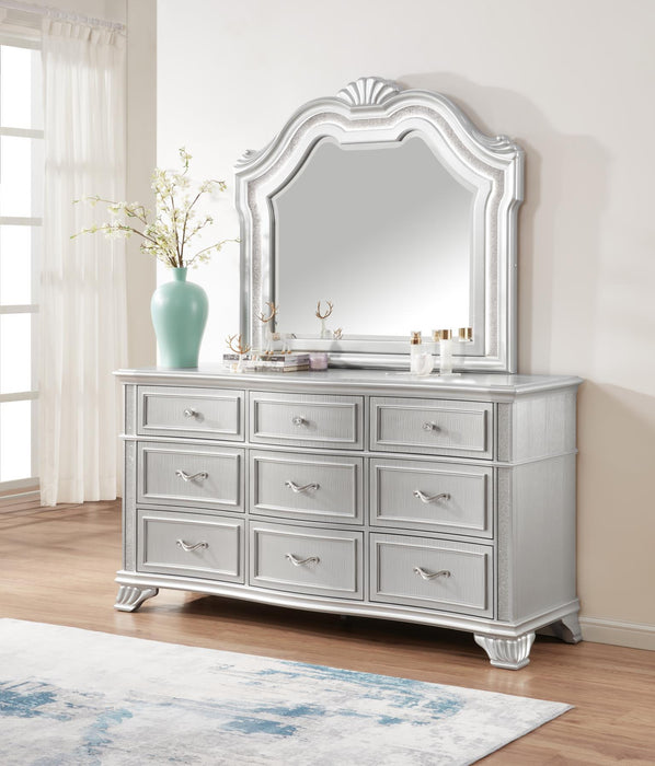 B076 - Dresser - Pearl Silver