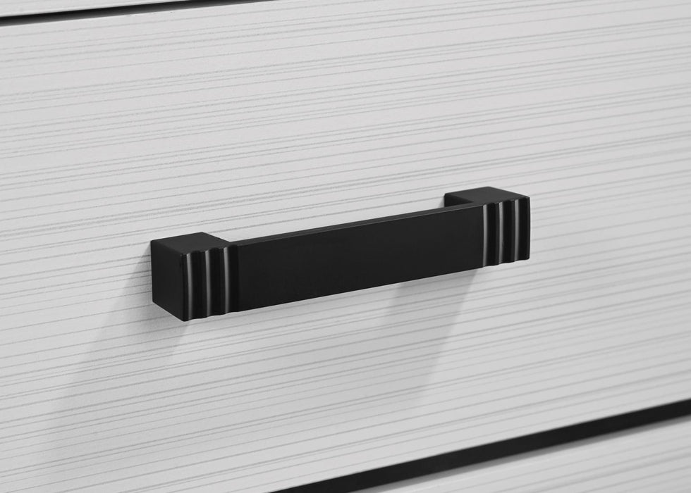 B388 - Dresser - White